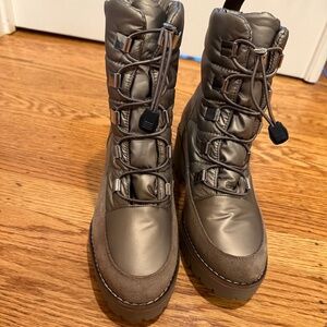 Blondo Daylor Taupe Tan Lug Sole Lace Up Bootie 8M